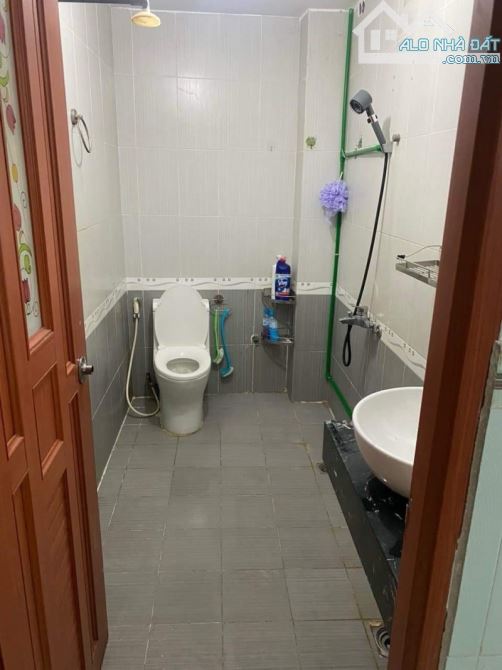 Bán nhà 82m2, Hẻm 6m Đường Nguyễn Hữu Tiến, Quận Tân Phú - 4