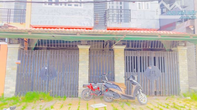Cho thuê nhà 500 m2 mặt tiền đường Lê Quang Chiểu 12 triệu - 5
