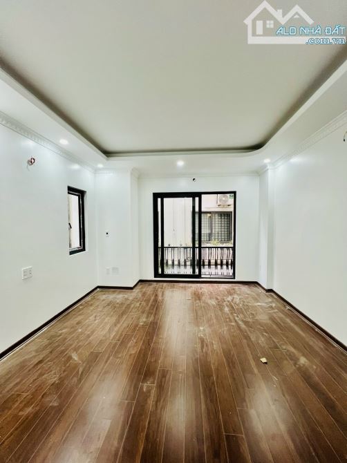 Bán nhà đường Vũ Tông Phan Ngã Tư Sở trước nhà rộng 4M như hình Nhà 32m2 5 Tầng xây mới - 5