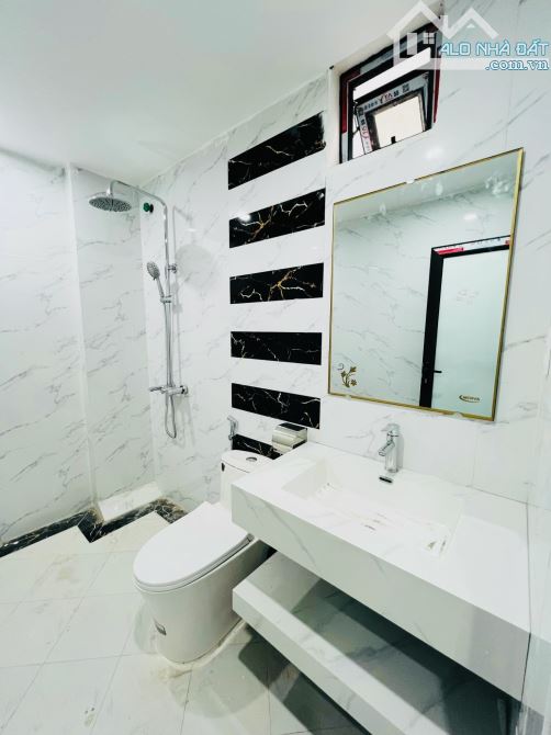 Bán nhà đường Vũ Tông Phan Ngã Tư Sở trước nhà rộng 4M như hình Nhà 32m2 5 Tầng xây mới - 6