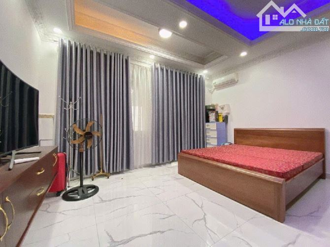 BÁN NHÀ HAI MẶT TIỂN HẺM 10M, PHẠM.VĂN BẠCH, TÂN SƠN, 5X22M, 4 TẦNG NỘI THẤT CC, 13TỶ5 - 7