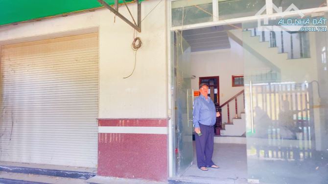 Cho thuê nhà 500 m2 mặt tiền đường Lê Quang Chiểu 12 triệu - 7