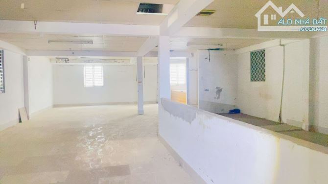 Cho thuê nhà 500 m2 mặt tiền đường Lê Quang Chiểu 12 triệu - 8