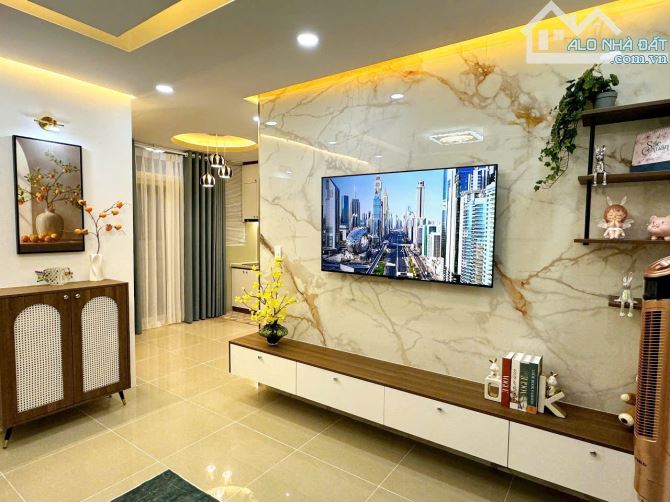 Căn hộ ngay Ngã Tư Bốn Xã -59m2(2PN,2WC) nhà mới tinh,tặng nội thất như hình,sổ hồng