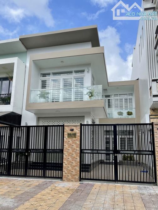 Biệt thự đường số 9, Khu Hồng Phát, sát bên công viên, TP. Cần Thơ