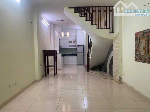 ÁN NHÀ PHAN KẾ BÍNH - 40M2 - NHỈNH 6 TỶ - VỊ TRÍ SIÊU ĐẸP, NGÕ THÔNG, TRUNG TÂM BA ĐÌNH