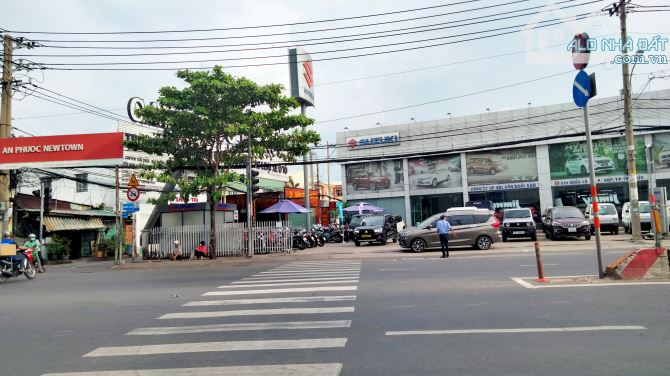 ĐỐI DIỆN VẠN PHÚC CITY HẺM XE HƠI PHÂN LÔ 60M2 3 TẦNG NGANG 4M 4PN CHỈ NHỈNH 6 TỶ có TL