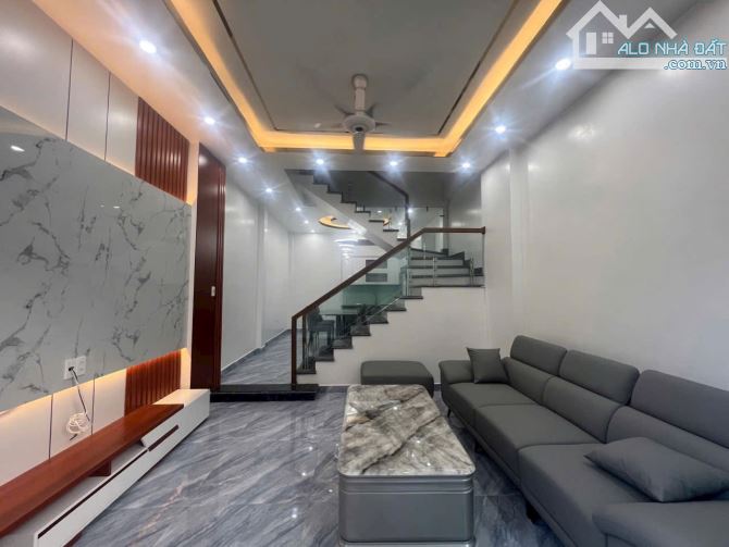 💥Chính chủ nhờ bán căn nhà 4 tầng cạnh trường cấp 3 Hồng Bàng - Sở Dầu - Giá 3,1 tỷ