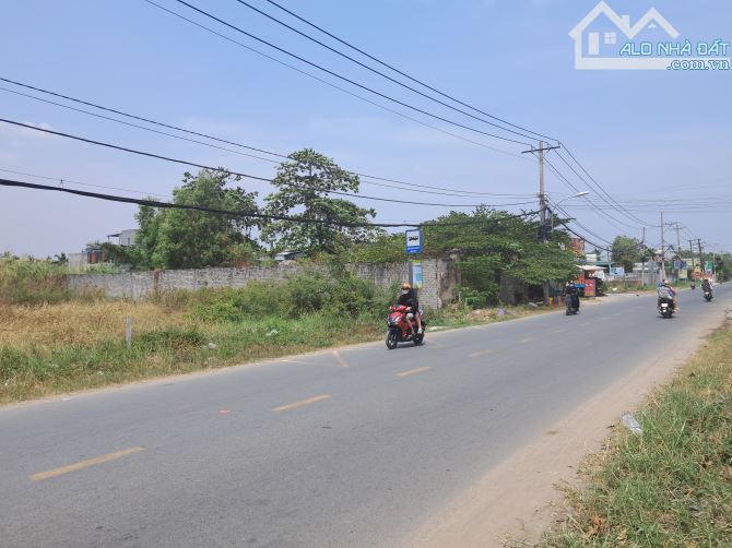 Đất lớn 7,276m2  (6,824m2 TC) - MT Bưng Ông Thoàn, Phú Hữu, Q.9 - Chỉ 3X triệu/m2