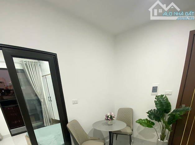 bán nhà 8 Tầng, 12 PN. Hào Nam. Cát Linh, Đống Đa, DT: 72m2. Giá: 20,5 Tỷ