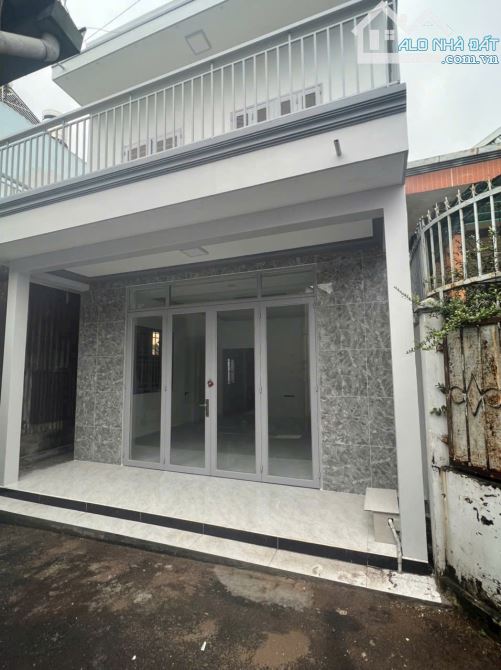 Bán nhà lê văn việt Q9 90m2 SHR 1trệt 1 lầu chỉ 5ty500