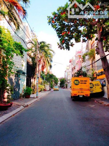 Bán biệt thự 1000m2 HXH Bàu Bàng, P13, Q. Tân Bình - Hầm 4 Tầng - nhà xây rất mới & đẹp -
