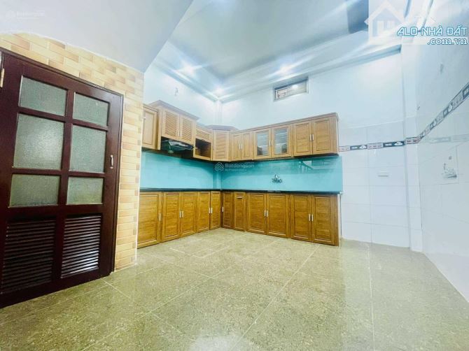 Bán nhà Xuân Thủy - Nhà đẹp thoáng sáng - Ô tô đỗ - 40m2 - 10,3 tỷ - 1