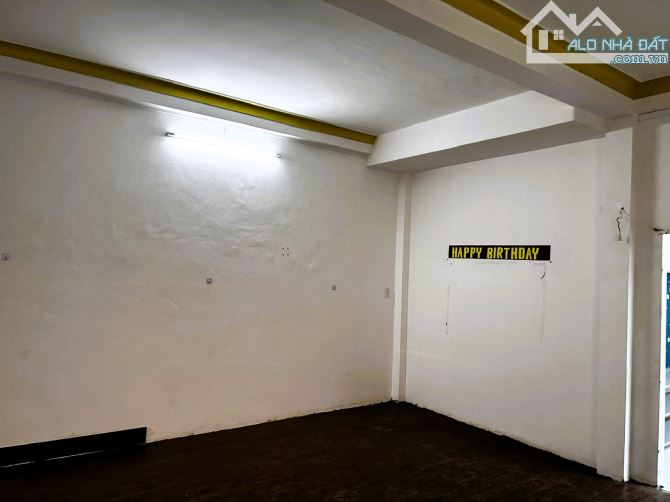 Cho thuê nhà nguyên căn 650m2 đường 2 - Trường Thọ - 1