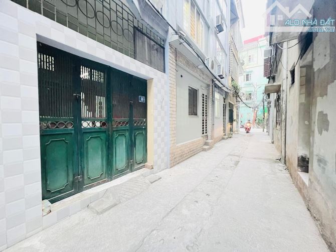 Bán nhà Đường Lê Trọng Tấn 48m2 5 Tầng Nhà Đẹp Dân Xây Ngõ siêu to rộng gần Phố 9.7 Tỷ - 1