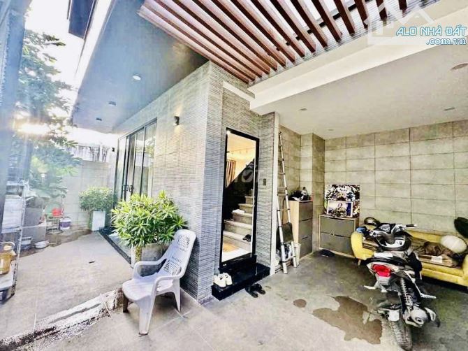 BÁN GẤP VILLA HIỆN ĐẠI 2 MẶT TIỀN, ĐƯỜNG CÂY KEO , PHƯỜNG TAM PHÚ, THỦ ĐỨC CHỈ 8,6 TỶ . - 2