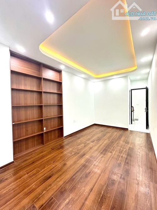 Bán nhà Hoàng Hoa Thám 60m2 lô góc 3 mặt thoáng vị trí đẹp 6.7 tỷ - 2