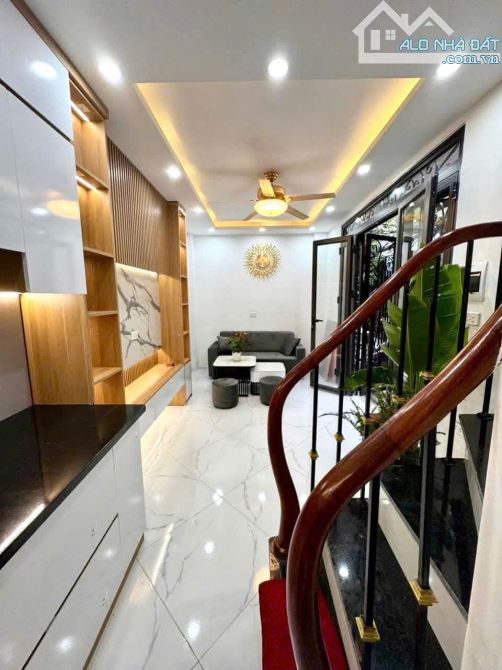 VỊ TRÍ ĐẸP, NHÀ PHỐ CHÙA QUỲNH, LÔ GÓC, 22M2, MT 4.6M, SỔ ĐỎ, NGÕ NÔNG GẦN PHỐ, 4.55 TỶ - 2