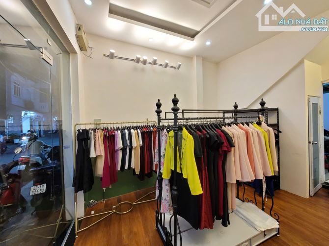 Bán gấp MT 93 Phùng Văn Cung & Phan Xích Long - P2 - Phú Nhuận (4,5x10m) 3 tầng 11,9 tỷ TL - 3
