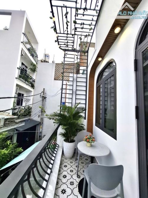 NHÀ MỚI ĐẸP CHUẨN BỊ ĐÓN TẾT 2025 - NGUYỄN VĂN KHỐI- 2 TẦNG - 30M2 - NHỈNH 4 TỎI - 4