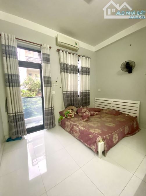 NHÀ BÁN, LÂM THỊ HỐ, QUẬN 12-60M2, 3 TẦNG, HẺM XE HƠI TRÁNH, CHỈ 4 TỶ 700 - 4