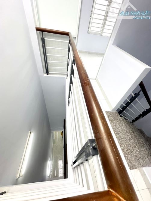 ĐỐI DIỆN VẠN PHÚC CITY HẺM XE HƠI PHÂN LÔ 60M2 3 TẦNG NGANG 4M 4PN CHỈ NHỈNH 6 TỶ có TL - 5