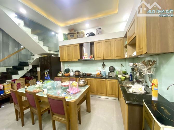 NHÀ BÁN, LÂM THỊ HỐ, QUẬN 12-60M2, 3 TẦNG, HẺM XE HƠI TRÁNH, CHỈ 4 TỶ 700 - 7