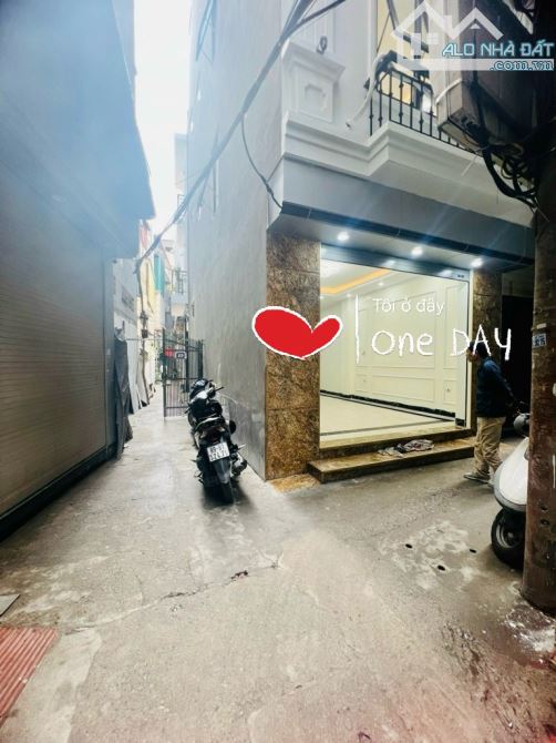 BÁN NHÀ NGÕ RỘNG NGÁCH NÔNG PHỐ CẦU GIẤY. DT 40M2.