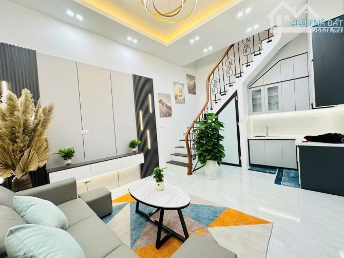 BÁN GẤP NHÀ 5 TẦNG VĂN CHƯƠNG, 30M2, MẶT TIỀN 3.6M, NGÕ NÔNG 3 GÁC ĐỖ CỬA, FULL NỘI THẤT