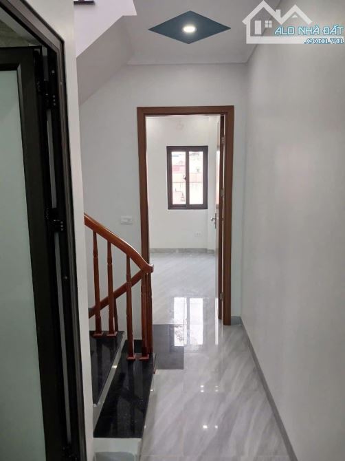 BÁN NHÀ GẦN KĐT DƯƠNG NỘI - 37M2, 4 TẦNG - Chỉ 5 T.Ỷ - Ô TÔ ĐỖ 30M