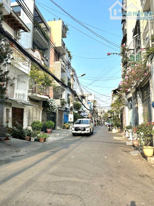Bán Nhà Lô Góc, Hẻm 8m Tô Hiến Thành, 110m2, 5 Tầng, Chỉ 22 Tỷ, Phường 13, Quận 10