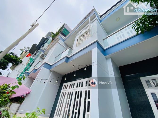 Ngộp bank. Nhà Bigc hoàn công 3 tấm, full nội thất. 4ty350.