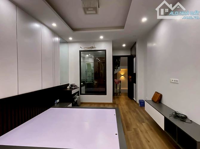 50m2 TRUNG TÂM BA ĐÌNH. 16 TỶ. NGÕ THÔNG. ÔTÔ ĐỖ CỬA. 15M RA PHỐ ĐÀO TẤN