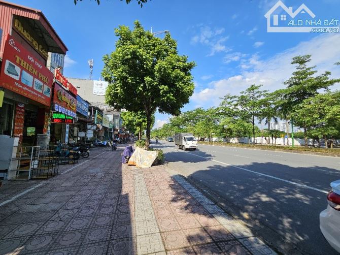 Bán đất mặt Phố Ngô Gia Tự 430m,mt8m - Vỉa hè, đường 40m - Nhỉnh 150tr/m có thương lượng