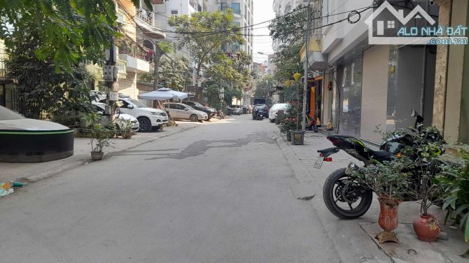 Bán Nhà Phố Giang Văn Minh Ba Đình 90m5T MT5m Vỉa Hè 2 THOÁNG 35 Tỷ Giang Văn Minh.