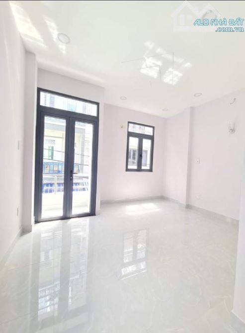 Bán nhà Trường Chinh, P 14, Tân Bình. DT : 48m2 (5 x 9), 3tầng. Giá : 6.6 tỷ TL - 10