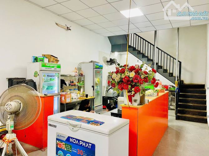 Mặt phố Văn Hội, Giao Phường : Đức Thắng, Đông Ngạc, Bắc Từ Liêm. DT : 106m2. Giá: 15,3 tỷ - 1