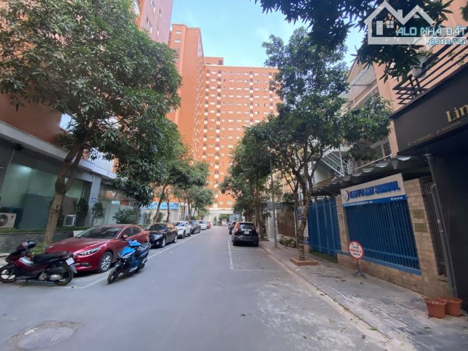 Cho thuê biệt thự Nghĩa Đô, Cầu Giấy 120 mét 4 tầng mới đẹp - 1