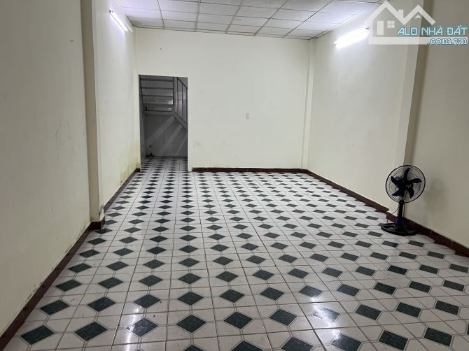 Bán nhà đường Âu Cơ, 50m2 - 4,5 tỷ, phường 10, Q. Tân Bình - 1