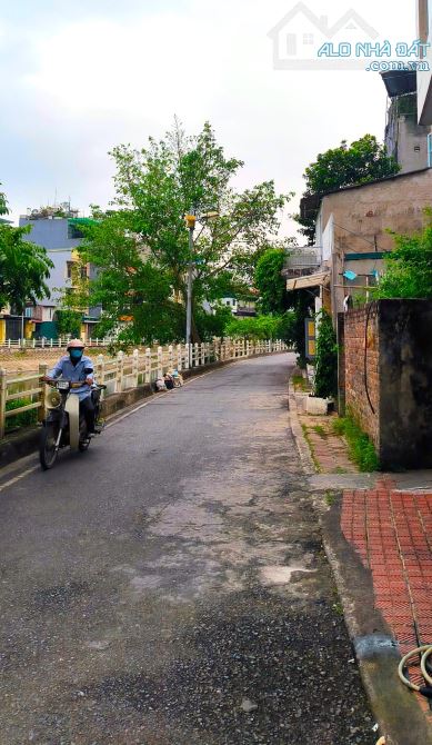 BÁN ĐẤT PHÂN LÔ VỈA HÈ, KINH DOANH THẠCH BÀN DT105m2, Mt6m, Ô TÔ TRÁNH, GIÁ 11.5 TỶ - 1