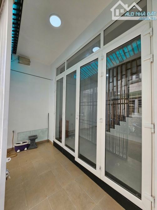 NHÀ ĐẸP LINH XUÂN - ĐƯỜNG SỐ 11 HẺM XE HƠI - 54M2 3PN 4WC - 4.4 tỷ - 1