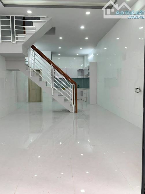 Nhà đẹp 40m2, mặt tiền 4.5m, gần Hàng Xanh, 4.85 Tỷ - 1