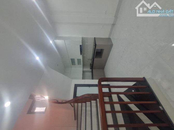 Bán nhà Bát Khối Long Biên lô góc 2 thoáng 41m2, 4 tầng, giá 6 tỷ 3 về ở luôn - 2