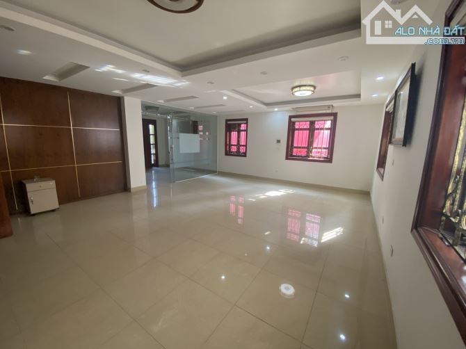 Cho thuê biệt thự Nghĩa Đô, Cầu Giấy 120 mét 4 tầng mới đẹp - 2
