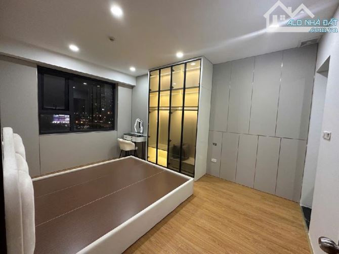 Bán căn hộ FLC 36 Phạm Hùng, 70m 2pn 2wc full đồ, bc Đông Nam giá 5 tỷ - 2