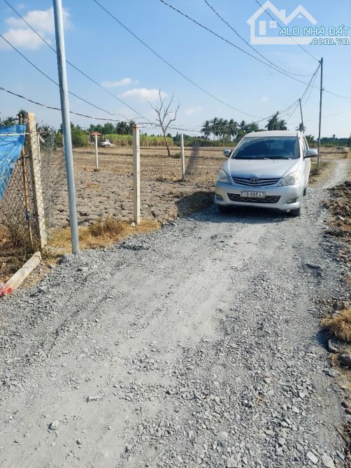 Bán gấp MT sông Đồng Nai Phú Hữu,xây nhà vườn,kho,cảng.giá rẻ 3,9ty/4700m.oto. GỌI NGAY - 2