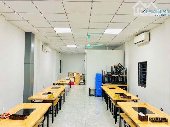 Mặt phố Văn Hội, Giao Phường : Đức Thắng, Đông Ngạc, Bắc Từ Liêm. DT : 106m2. Giá: 15,3 tỷ - 3