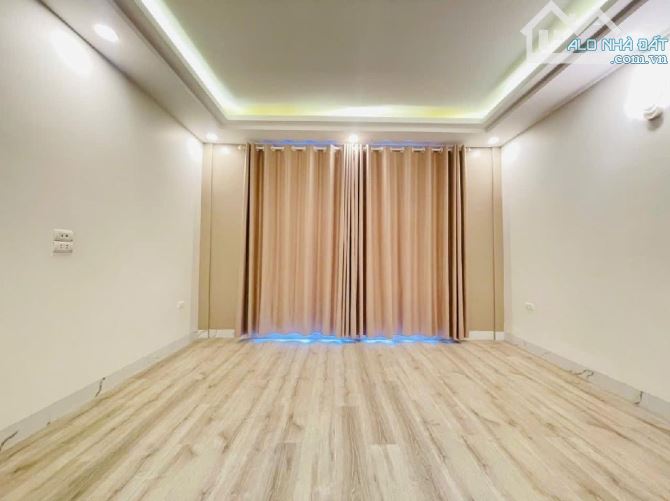 Hiếm bán nhà Hồng Tiến Long Biên lô góc 2 thoáng 40m2, 4 tầng giá 6 tỷ 4 về ở ngay - 3