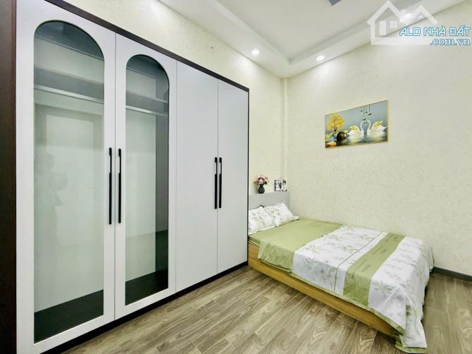 TÔI BÁN NHANH NHÀ QUANG TRUNg, 80m2 sd, hẻm 4m, NHỉnh 4 tỷ 6 - 3