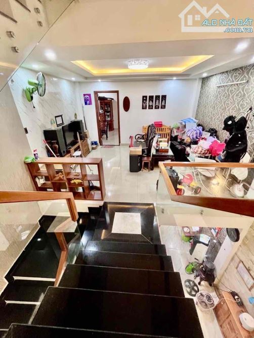 BÁN SIÊU PHẨM 🏡 3,5 TẦNG- MỚI, HIỆN ĐẠI- MT HỒ XUÂN HƯƠNG- NGAY BIỂN MỸ KHÊ - 3